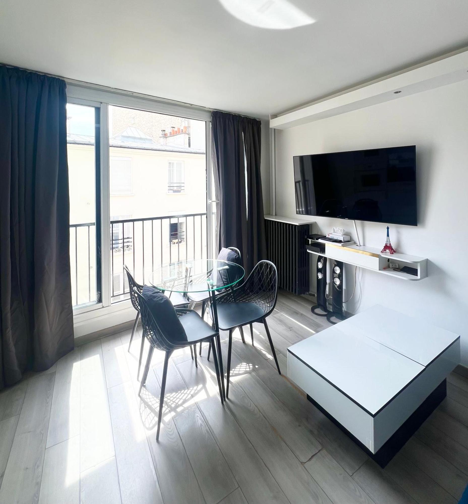 Like Arc De Triomphe, Champs élysées, Tour Eiffel Appartamento Parigi